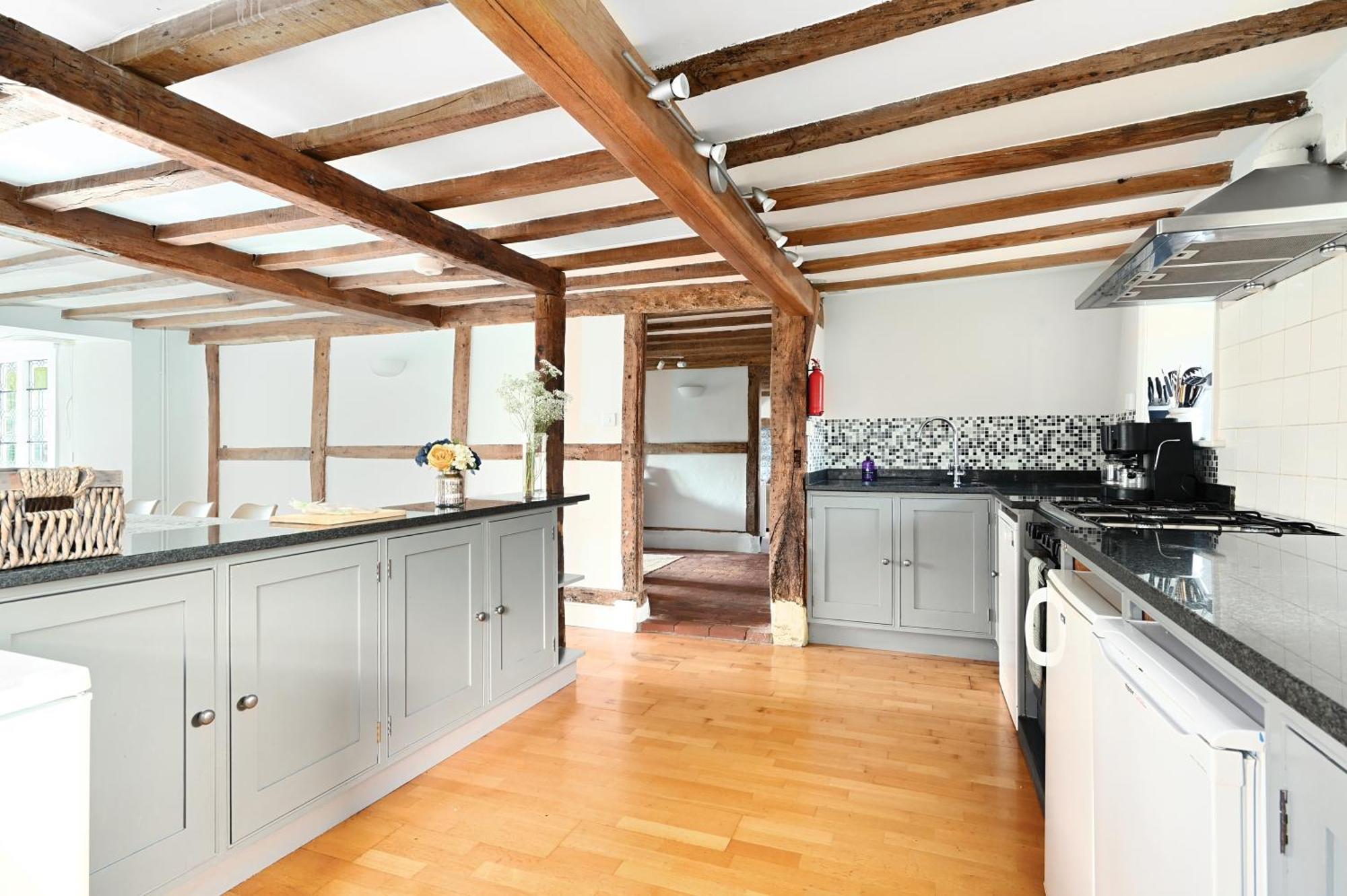 Villa Walnut Tree House Rustington Esterno foto