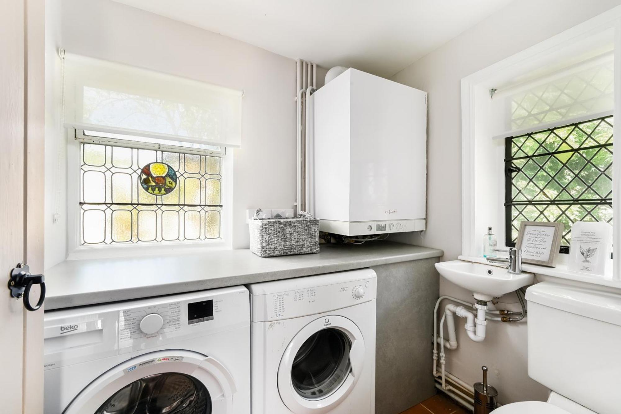 Villa Walnut Tree House Rustington Esterno foto