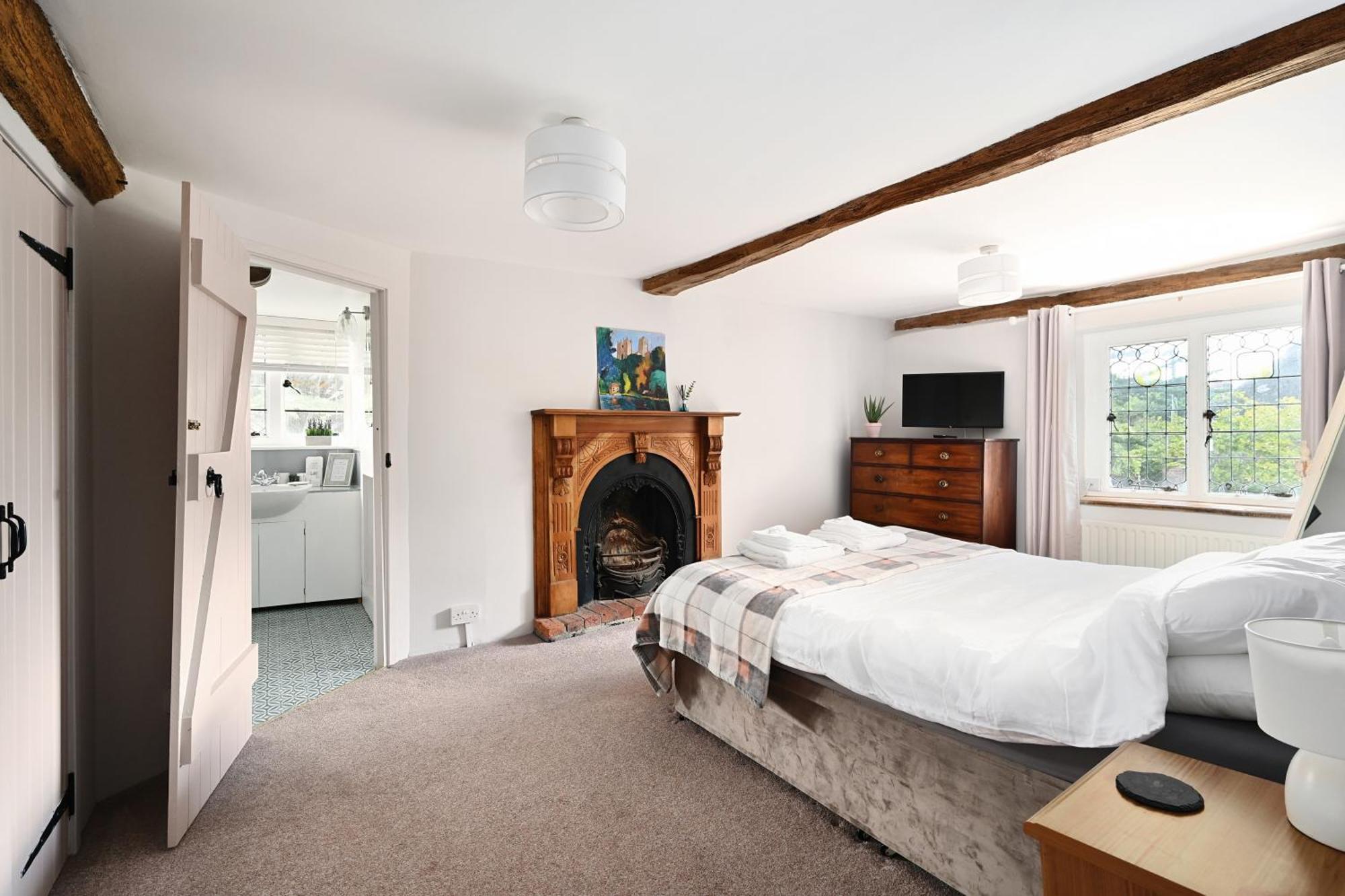 Villa Walnut Tree House Rustington Esterno foto